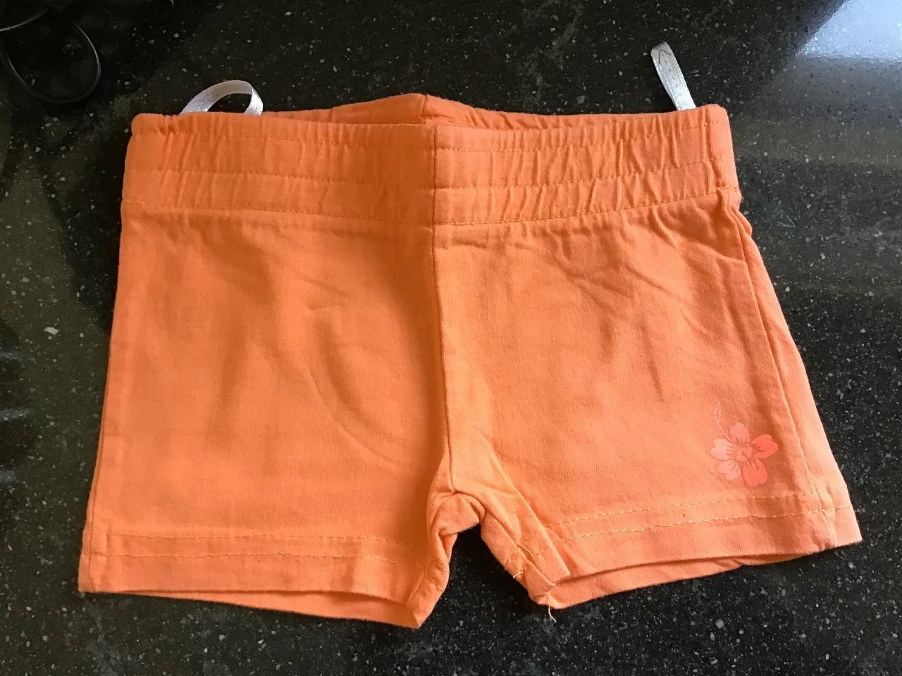 mt 74 oranje shortje